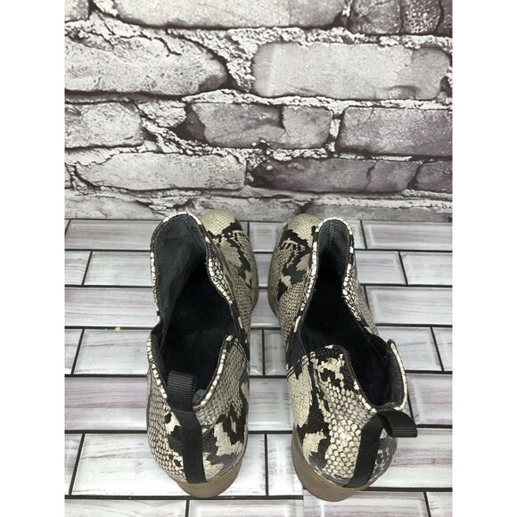 Dr. Scholl’s Chelsea Snake Python Black Ivory Heel Booties Women’s Sz 8M US/38EU - Picture 7 of 16